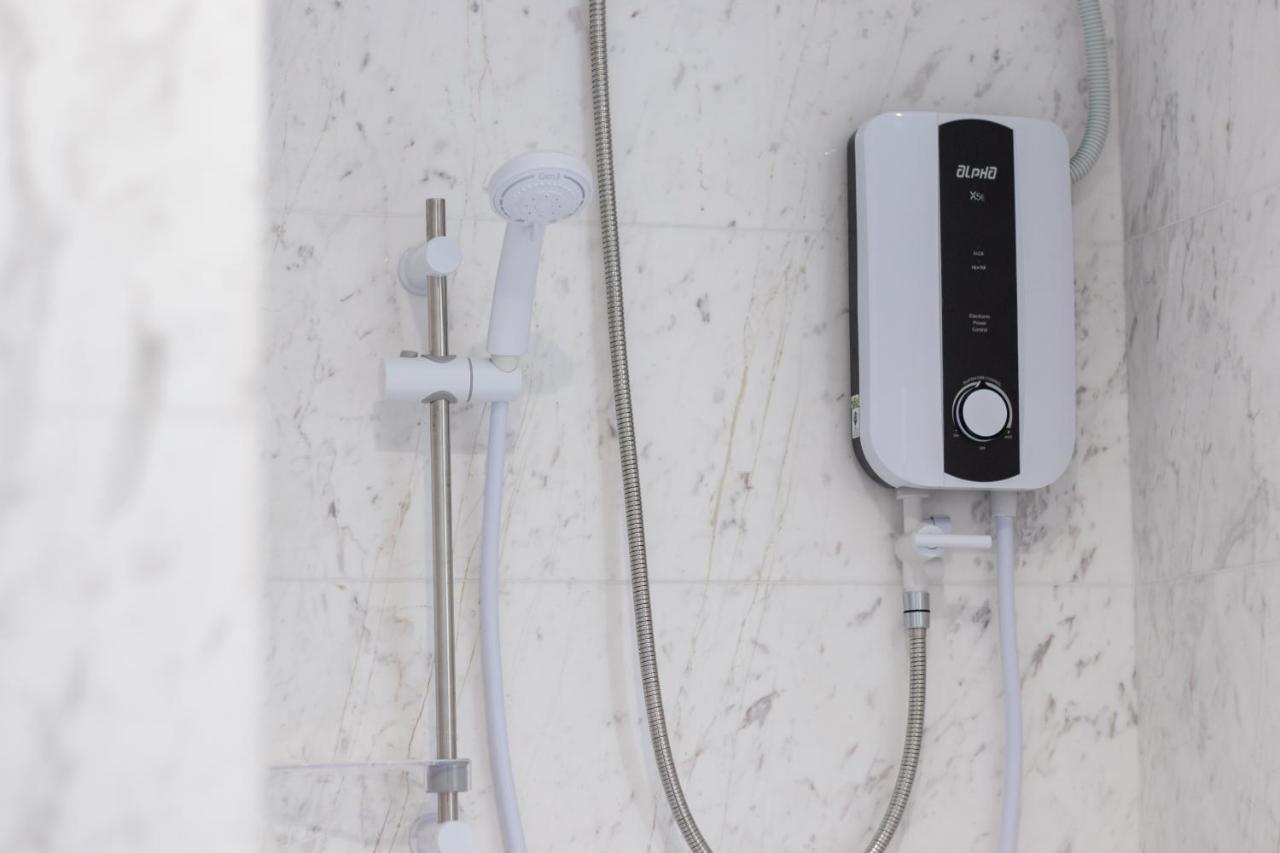 גלוגור Arte Serviced Apartment @ Penang מראה חיצוני תמונה